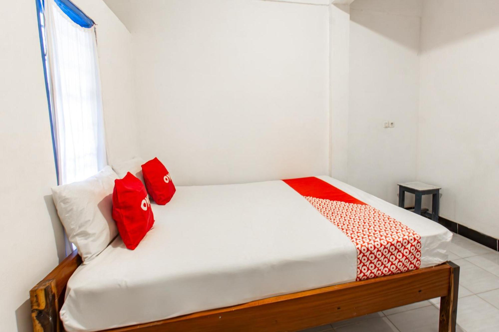 Oyo 93359 Kawi Homestay Praya Extérieur photo