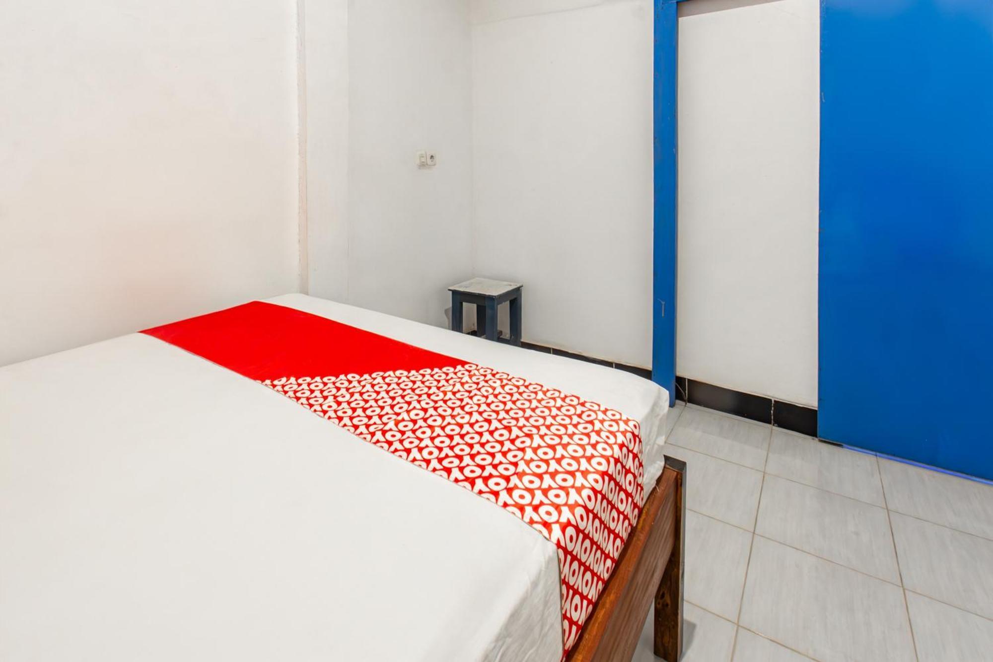 Oyo 93359 Kawi Homestay Praya Extérieur photo