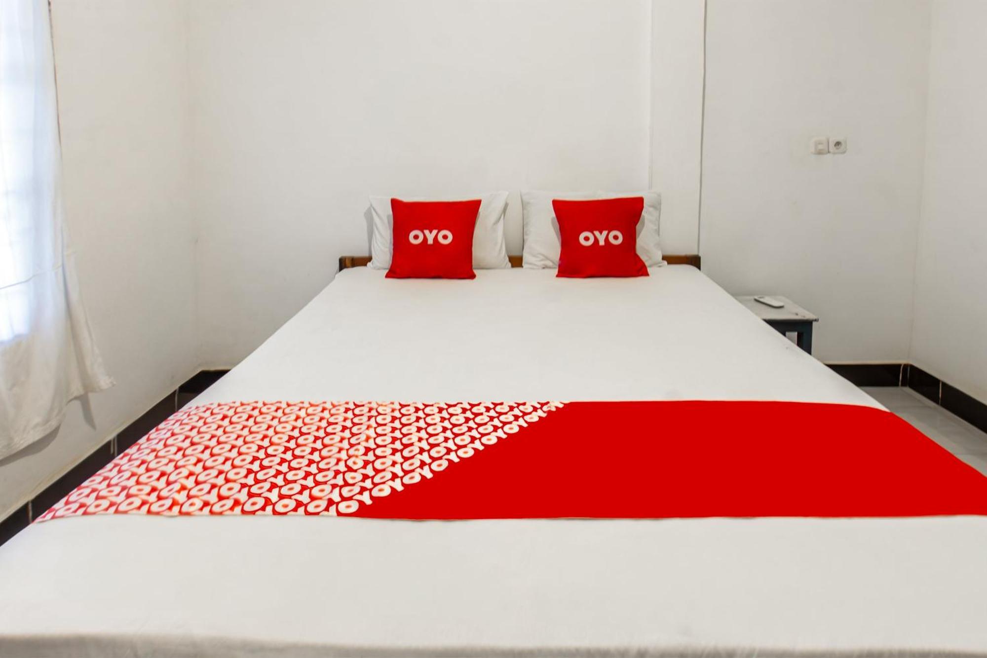 Oyo 93359 Kawi Homestay Praya Extérieur photo